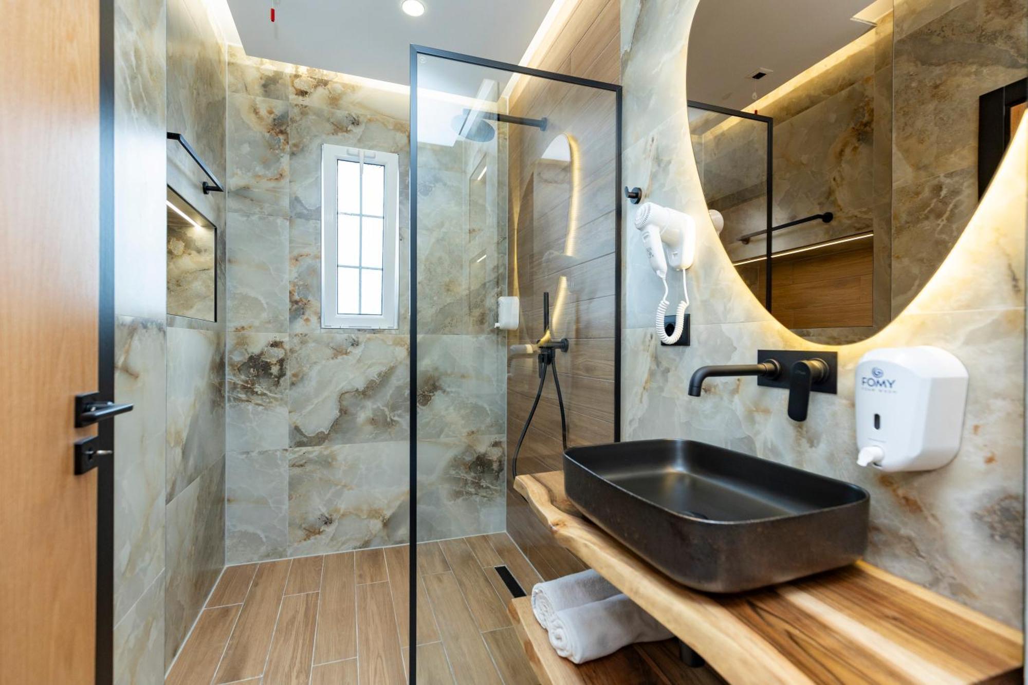 Joni Hotel 4*
